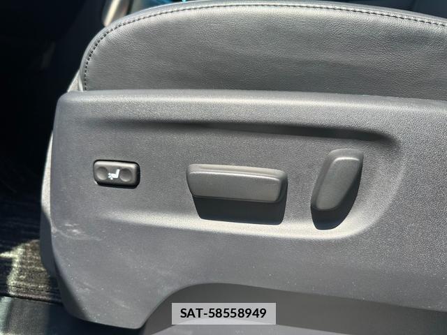 Toyota ALPHARD 2016-04 7819308-17