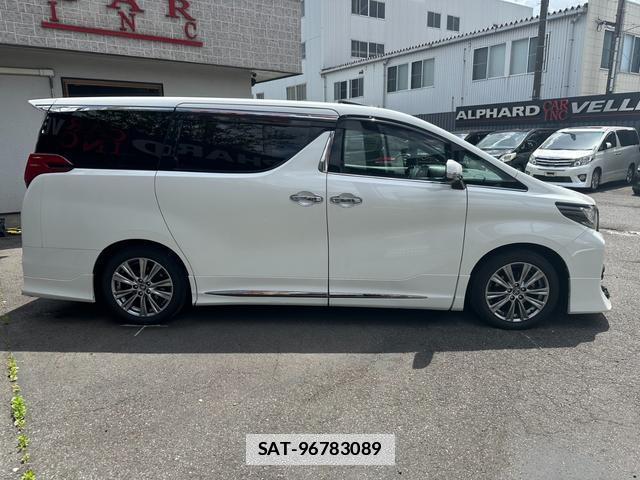 Toyota ALPHARD 2016-08 7819321-12