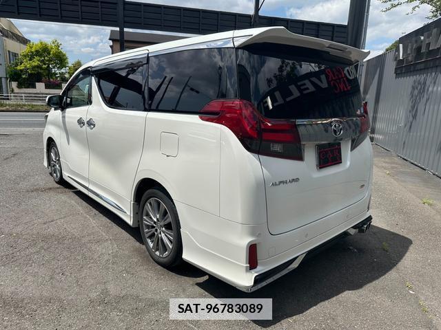 Toyota ALPHARD 2016-08 7819321-15