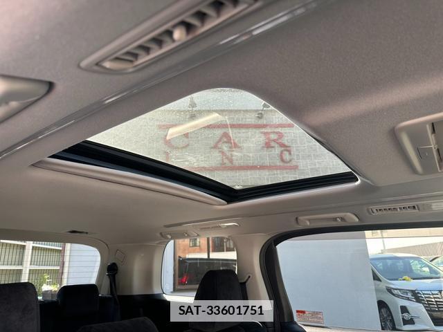 Toyota ALPHARD 2019-04 7819322-3