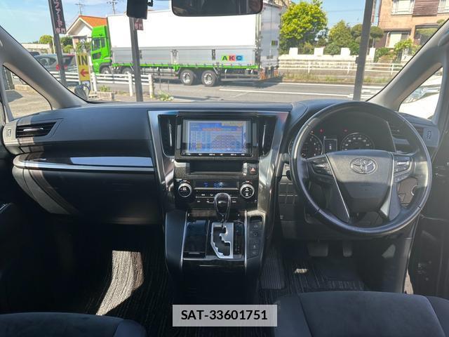 Toyota ALPHARD 2019-04 7819322-5