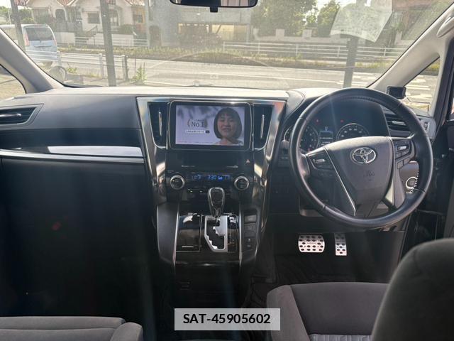 Toyota ALPHARD 2017-06 7819327-1
