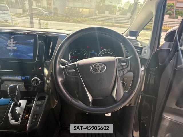 Toyota ALPHARD 2017-06 7819327-2
