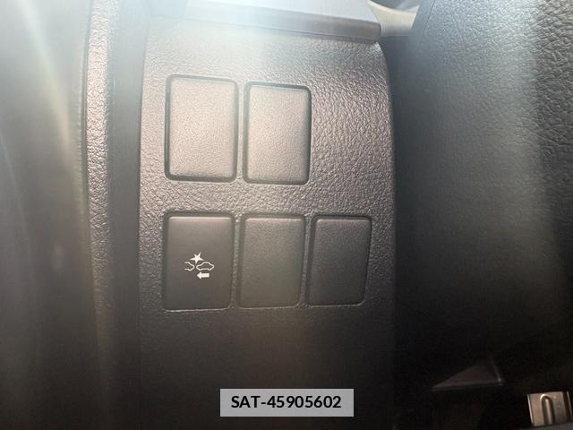 Toyota ALPHARD 2017-06 7819327-8