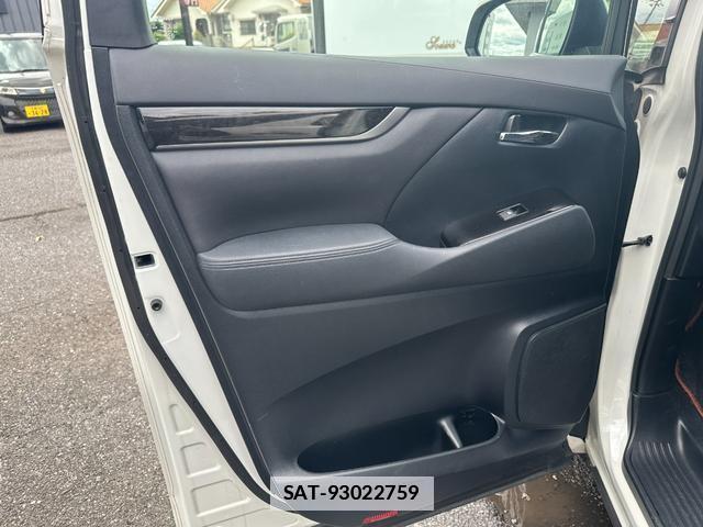 Toyota ALPHARD 2016-07 7819332-15