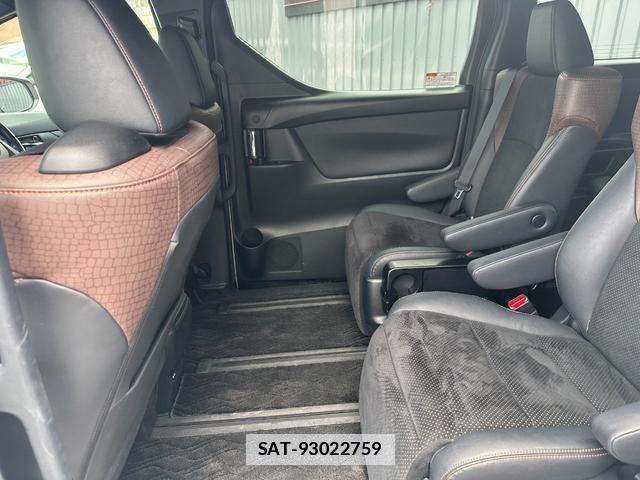 Toyota ALPHARD 2016-07 7819332-19