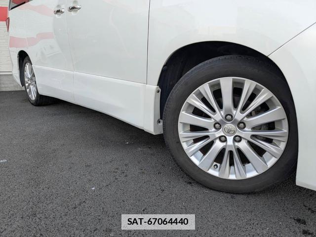 Toyota ALPHARD 2012-12 7820605-9