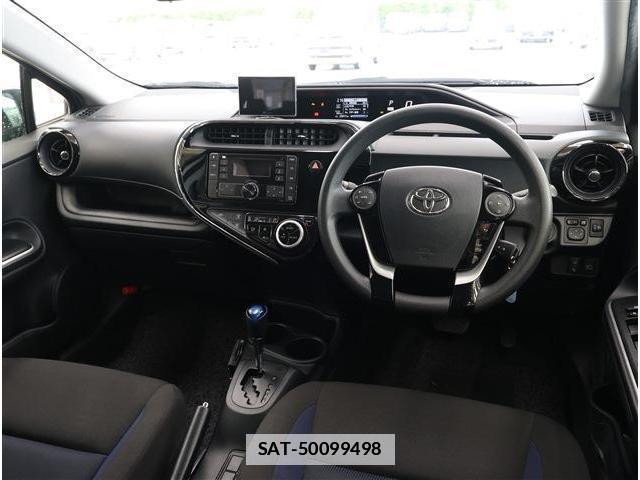 Toyota AQUA 2021-04 7811871-1