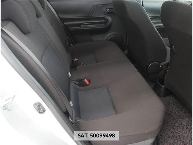 Toyota AQUA 2021-04 7811871-13
