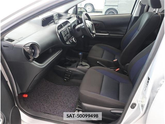 Toyota AQUA 2021-04 7811871-14