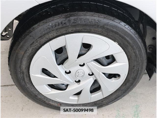 Toyota AQUA 2021-04 7811871-8