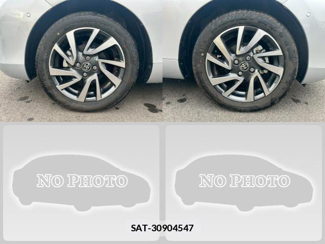 Toyota AQUA 2021-07 7812670-8