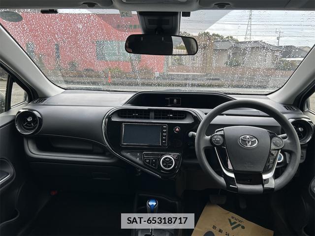Toyota AQUA 2020-12 7812793-1