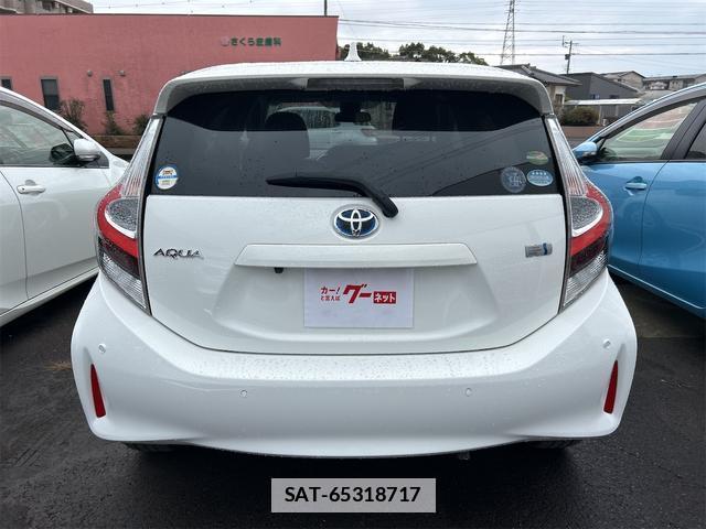 Toyota AQUA 2020-12 7812793-17