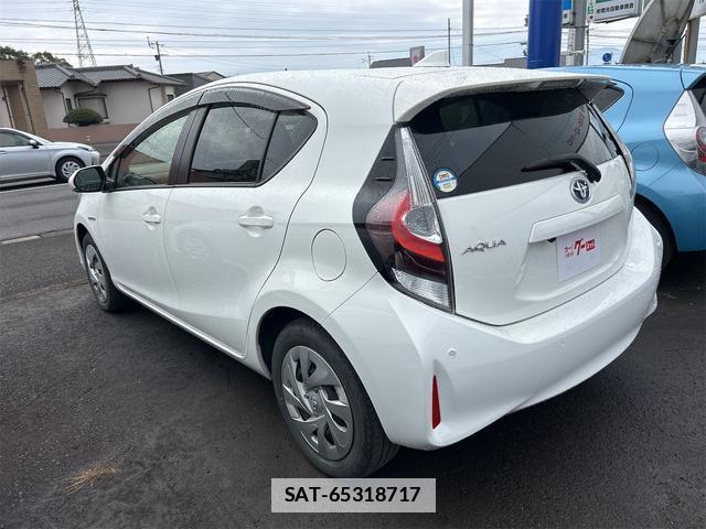 Toyota AQUA 2020-12 7812793-18