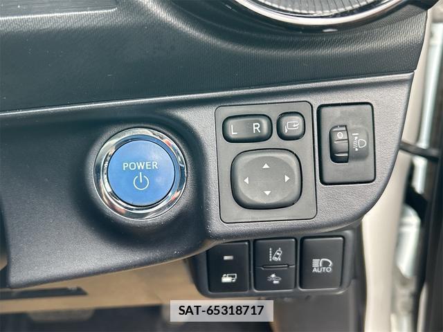 Toyota AQUA 2020-12 7812793-8