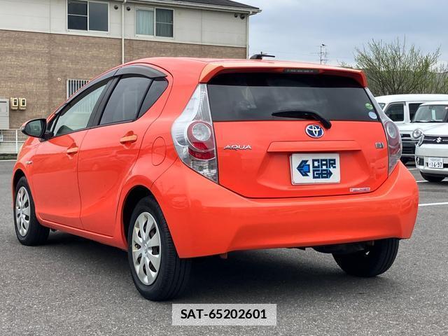 Toyota AQUA 2012-05 7812882-1