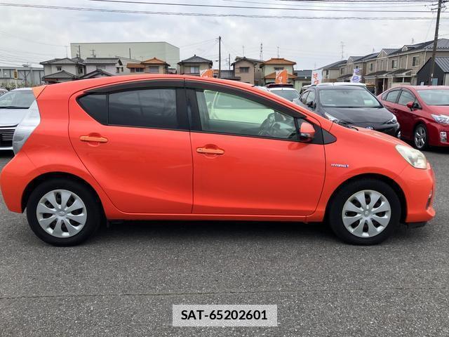 Toyota AQUA 2012-05 7812882-12