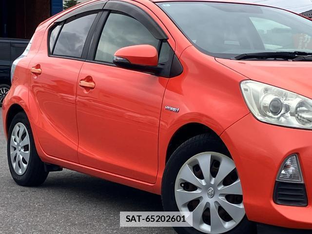 Toyota AQUA 2012-05 7812882-2