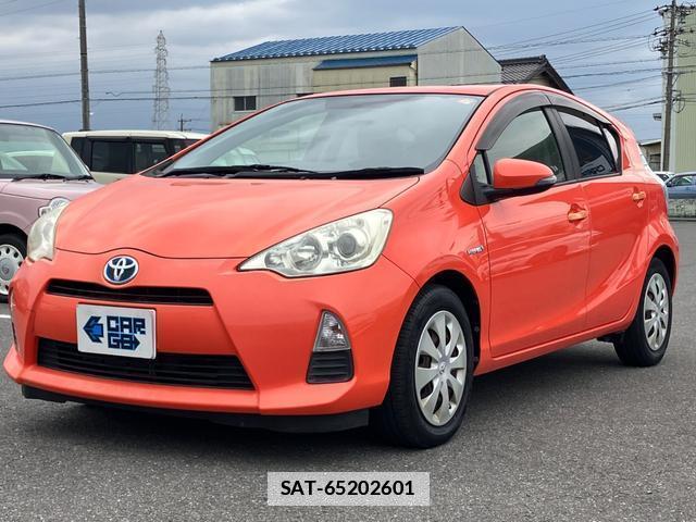 Toyota AQUA 2012-05 7812882-4