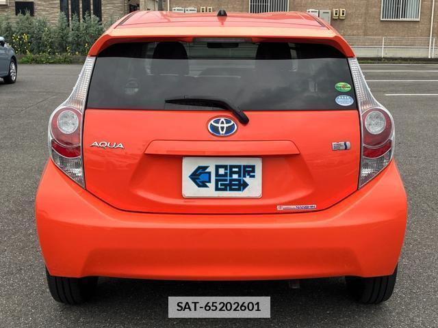 Toyota AQUA 2012-05 7812882-9
