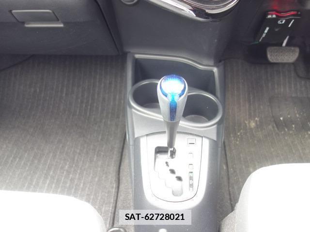 Toyota AQUA 2021-02 7813195-14