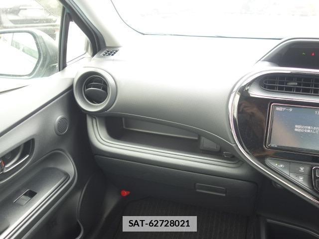 Toyota AQUA 2021-02 7813195-15