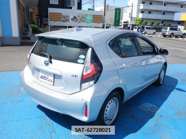 Toyota AQUA 2021-02 7813195-2