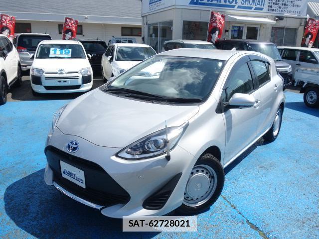 Toyota AQUA 2021-02 7813195-9