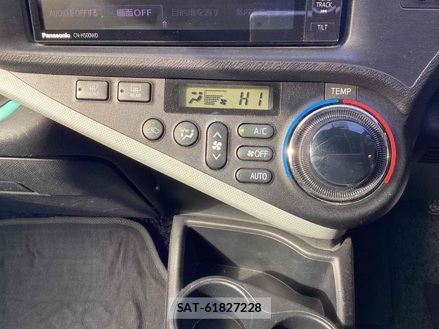 Toyota AQUA 2012-02 7813232-16