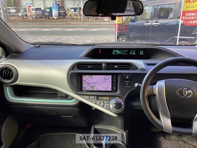 Toyota AQUA 2012-02 7813232-2
