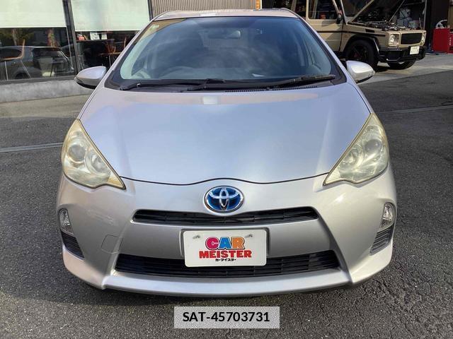 Toyota AQUA 2012-04 7813239-1