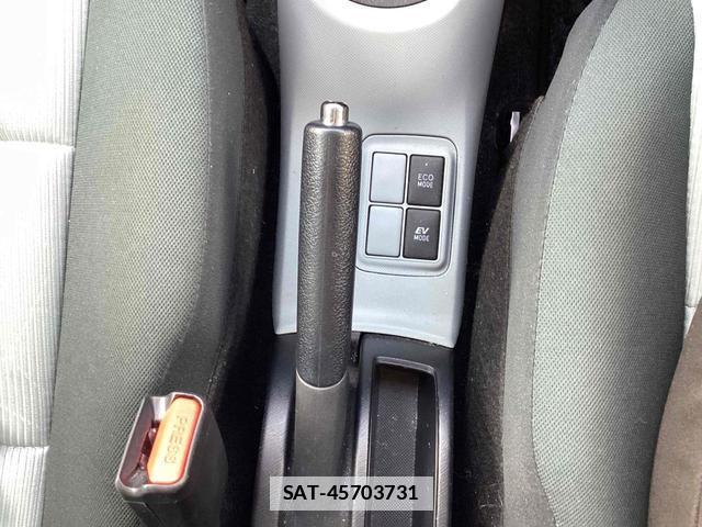 Toyota AQUA 2012-04 7813239-14