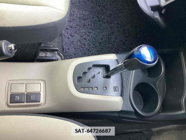 Toyota AQUA 2012-06 7813262-12