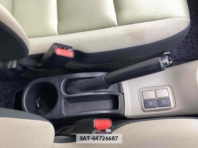 Toyota AQUA 2012-06 7813262-13