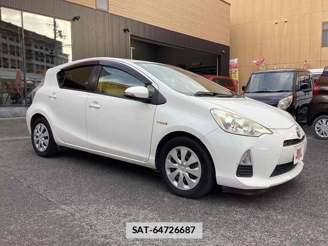 Toyota AQUA 2012-06 7813262-4