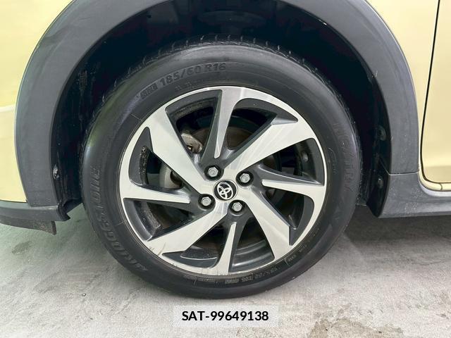 Toyota AQUA 2017-08 7813772-5