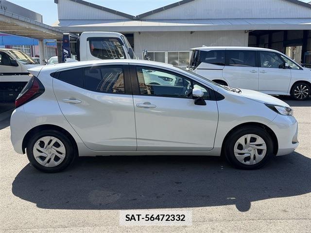 Toyota AQUA 2024-07 7814371-3