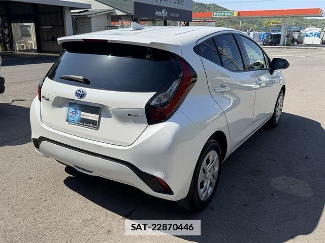 Toyota AQUA 2024-06 7814373-1
