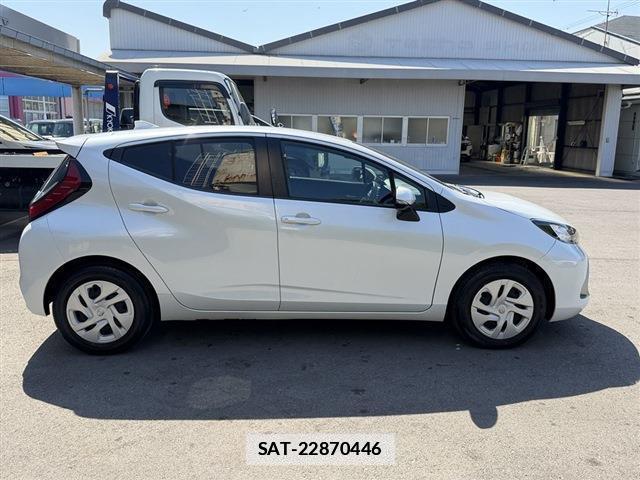 Toyota AQUA 2024-06 7814373-3