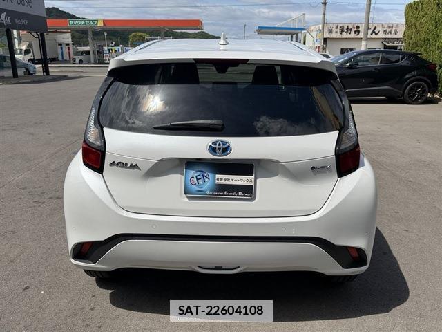 Toyota AQUA 2024-07 7814374-18