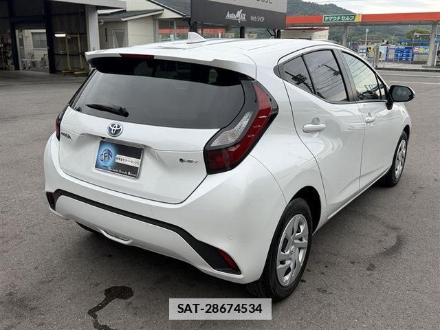 Toyota AQUA 2024-06 7814383-1