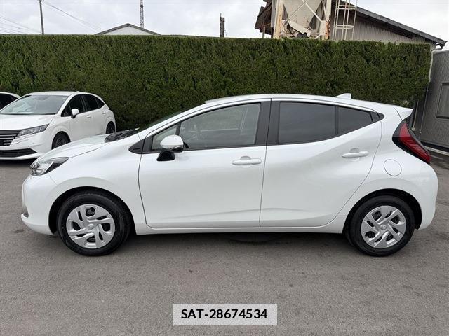 Toyota AQUA 2024-06 7814383-2