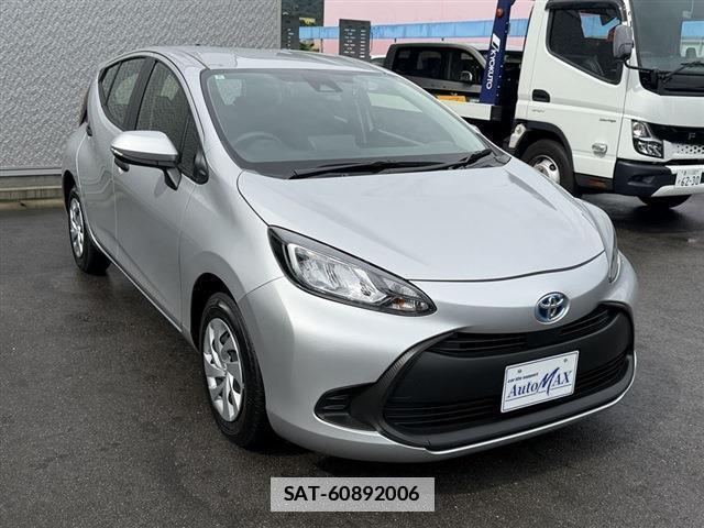Toyota AQUA 2022-06 7814540-5