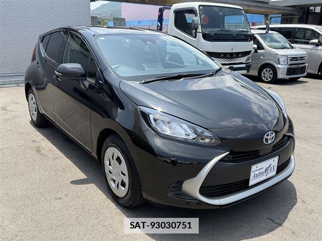 Toyota AQUA 2024-06 7814546-5