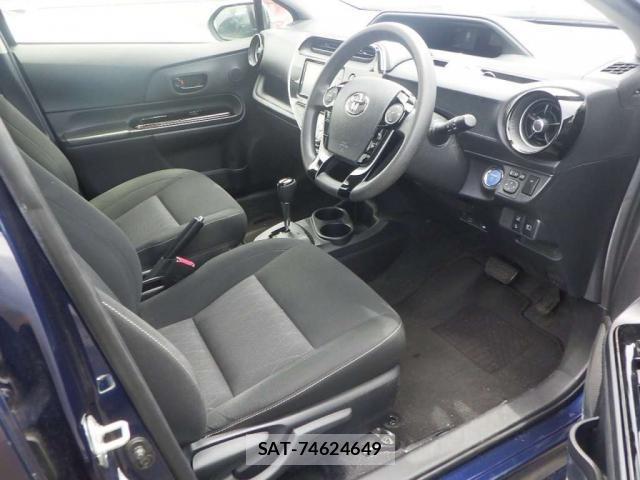 Toyota AQUA 2020-08 7815188-3