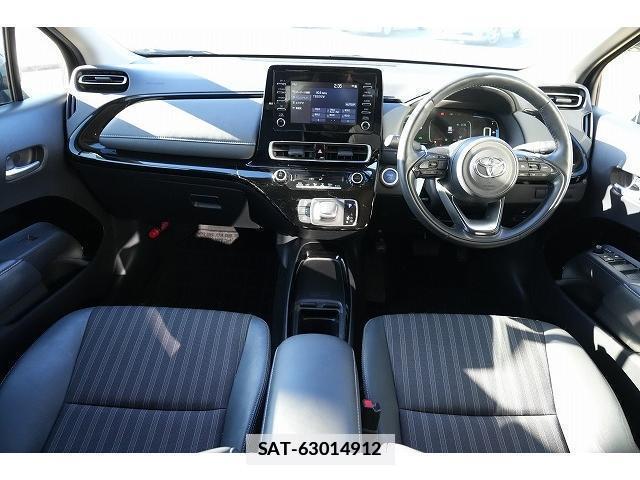 Toyota AQUA 2021-08 7815604-2