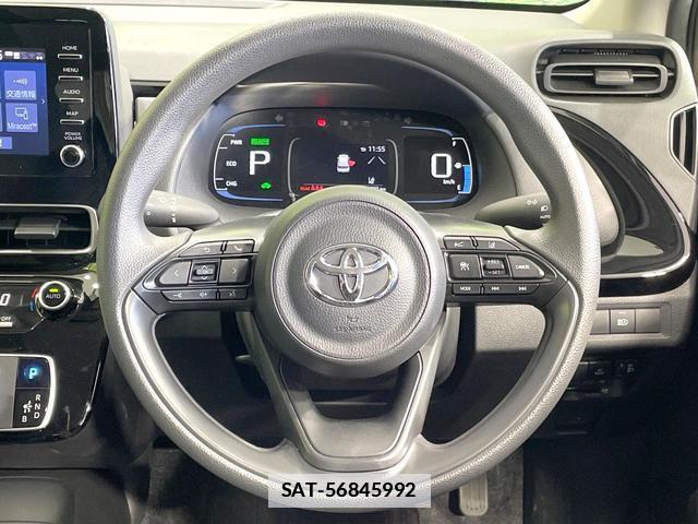 Toyota AQUA 2022-03 7815916-10