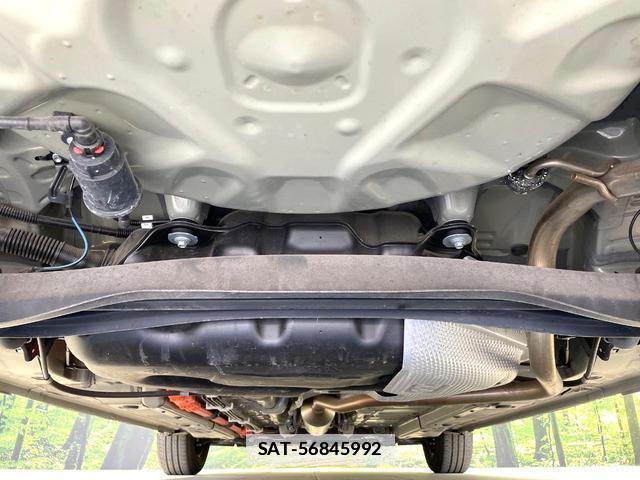 Toyota AQUA 2022-03 7815916-18