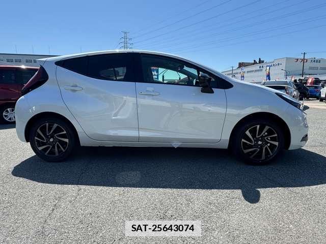 Toyota AQUA 2026-04 7815940-6